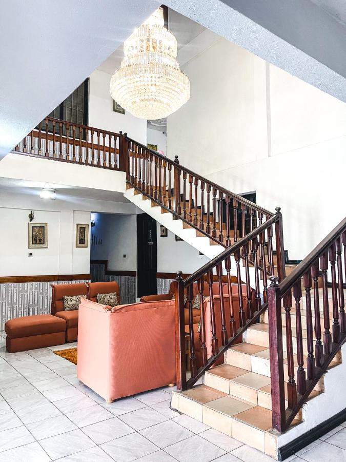 Hill View Hotel Mccarthy Hills Botianaw Exteriér fotografie