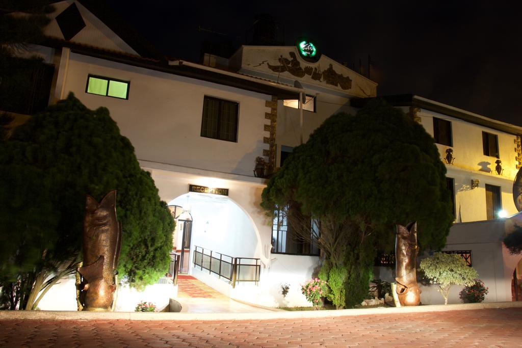 Hill View Hotel Mccarthy Hills Botianaw Exteriér fotografie